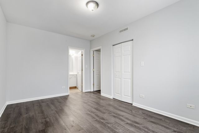 2451 W Howard Street 511, Chicago, IL 60645