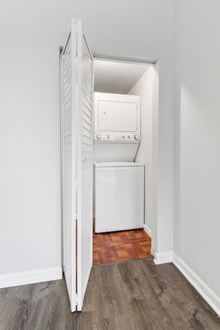 2451 W Howard Street 511, Chicago, IL 60645