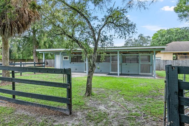14536 North Road, Loxahatchee, FL 33470