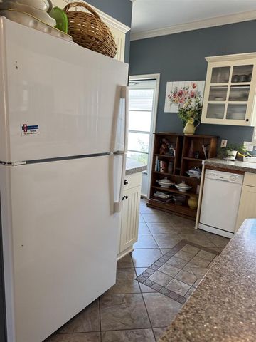 825 Sutherland Avenue, Janesville, WI 53545