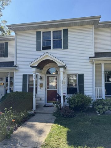 825 Sutherland Avenue, Janesville, WI 53545