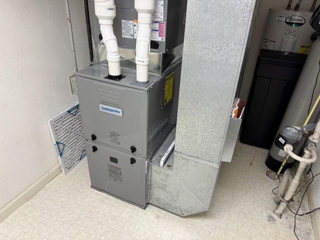 825 Sutherland Avenue, Janesville, WI 53545