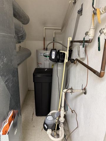 825 Sutherland Avenue, Janesville, WI 53545