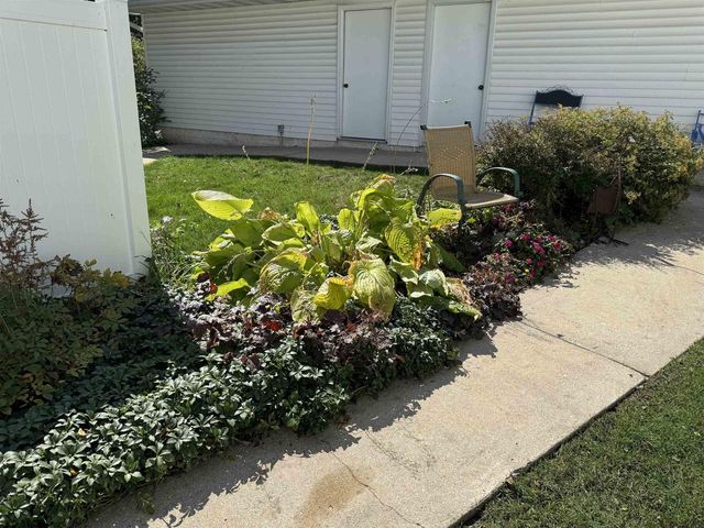 825 Sutherland Avenue, Janesville, WI 53545