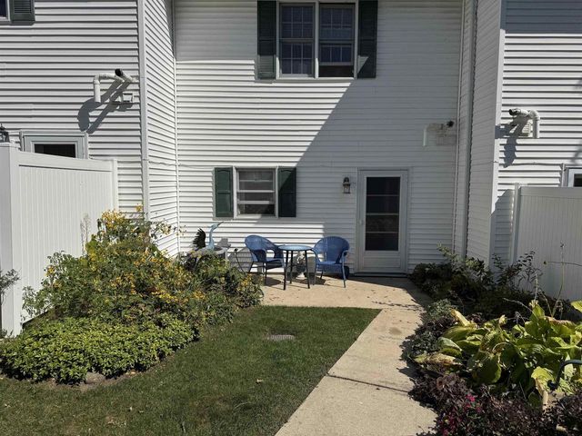 825 Sutherland Avenue, Janesville, WI 53545