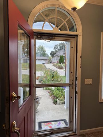 825 Sutherland Avenue, Janesville, WI 53545