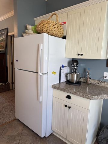 825 Sutherland Avenue, Janesville, WI 53545