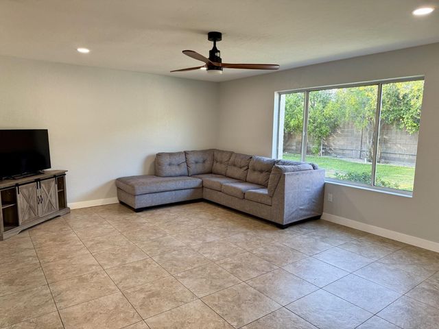 4616 E Pershing Avenue, Phoenix, AZ 85032