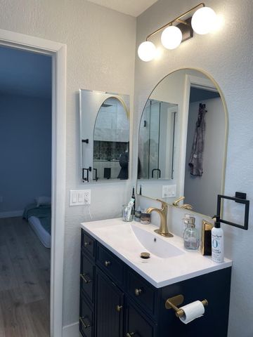 4616 E Pershing Avenue, Phoenix, AZ 85032