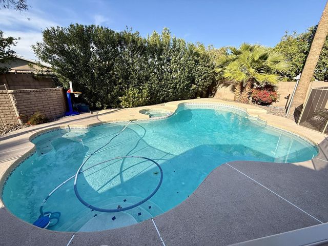 4616 E Pershing Avenue, Phoenix, AZ 85032