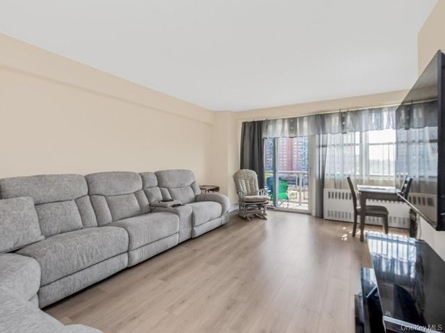 820 Boynton Avenue 7A, Bronx, NY 10473