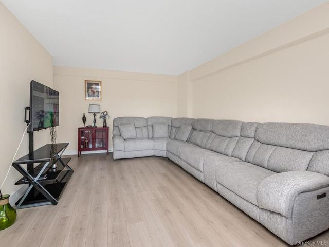 820 Boynton Avenue 7A, Bronx, NY 10473