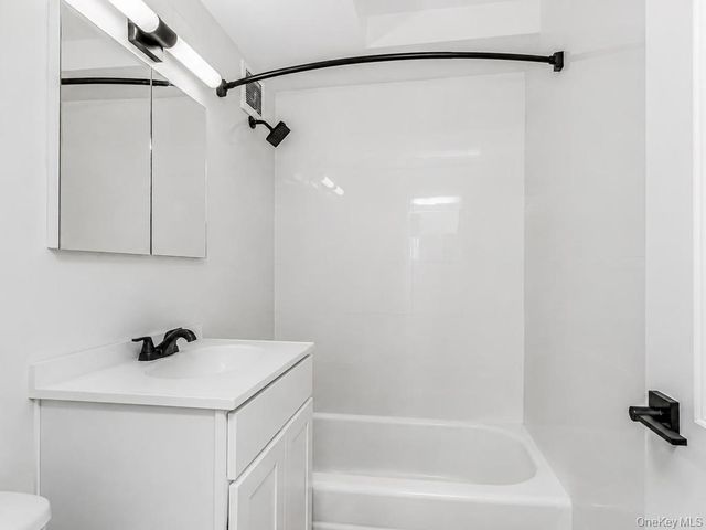 820 Boynton Avenue 7A, Bronx, NY 10473