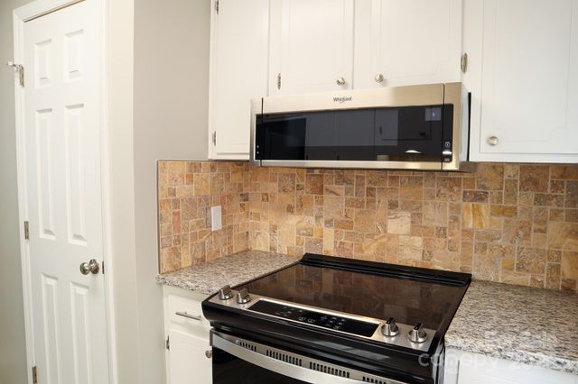 525 12th Street SW 26, Hickory, NC 28602