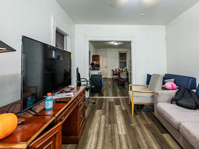 2016 W 22nd Place, Chicago, IL 60608