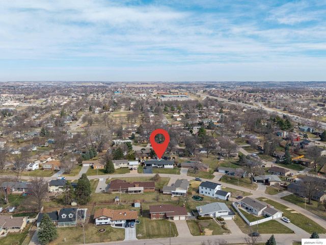 10324 Hilltop Road, Omaha, NE 68134