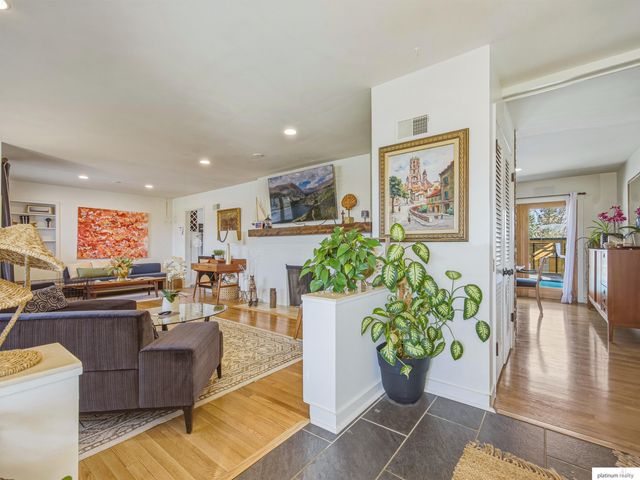 10324 Hilltop Road, Omaha, NE 68134