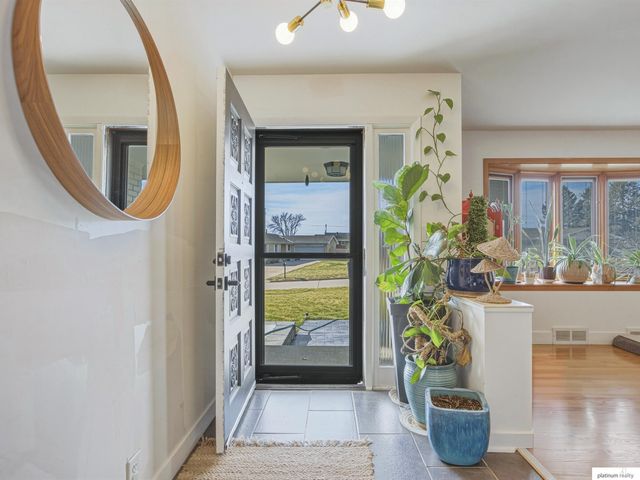 10324 Hilltop Road, Omaha, NE 68134