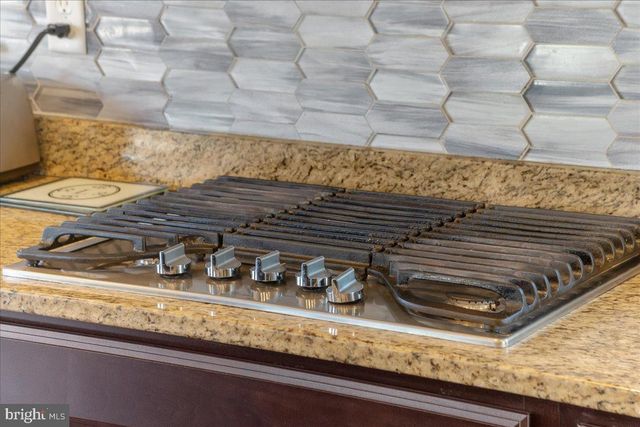 1006 HUNTERS KNLS, Myersville, MD 21773