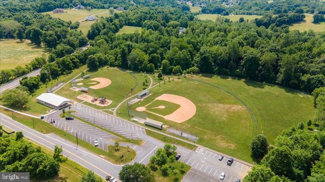 1006 HUNTERS KNLS, Myersville, MD 21773