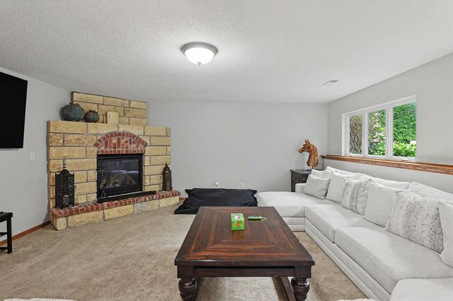 12630 E Zimmerly Ct, Wichita, KS 67207