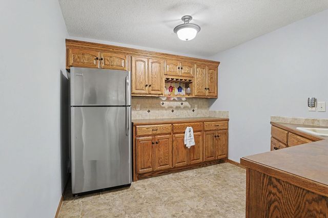 12630 E Zimmerly Ct, Wichita, KS 67207