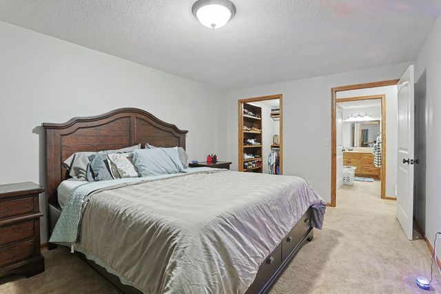 12630 E Zimmerly Ct, Wichita, KS 67207