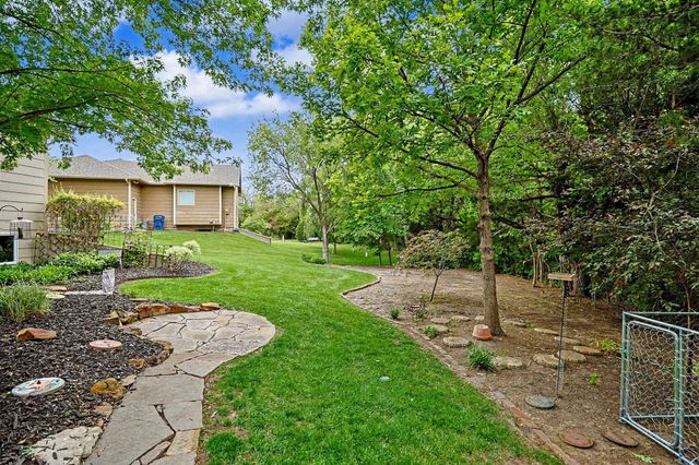 12630 E Zimmerly Ct, Wichita, KS 67207