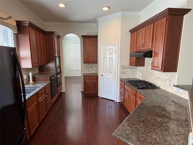 27 Yacht Harbor, Montgomery, TX 77356