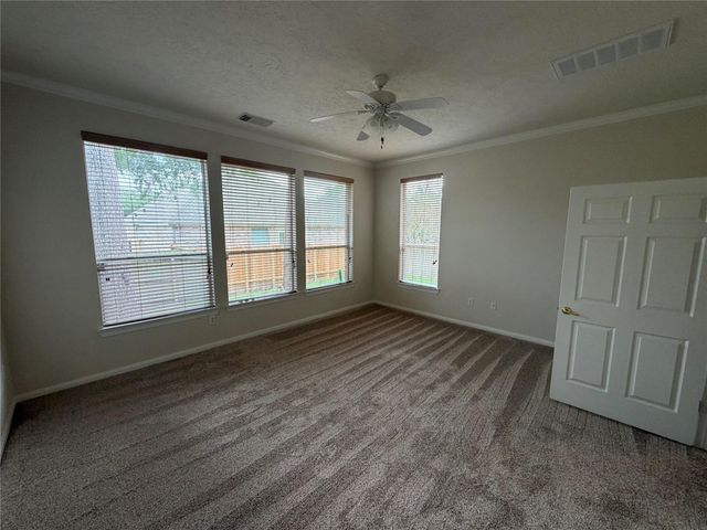 27 Yacht Harbor, Montgomery, TX 77356