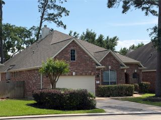 27 Yacht Harbor, Montgomery, TX 77356