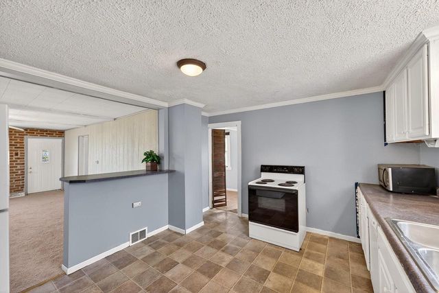 3561 S 31st STREET, Greenfield, WI 53221
