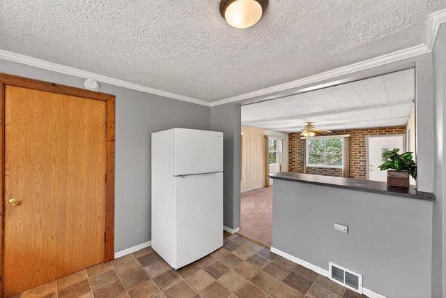 3561 S 31st STREET, Greenfield, WI 53221