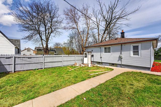 3561 S 31st STREET, Greenfield, WI 53221