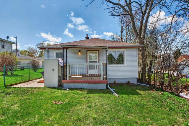 3561 S 31st STREET, Greenfield, WI 53221