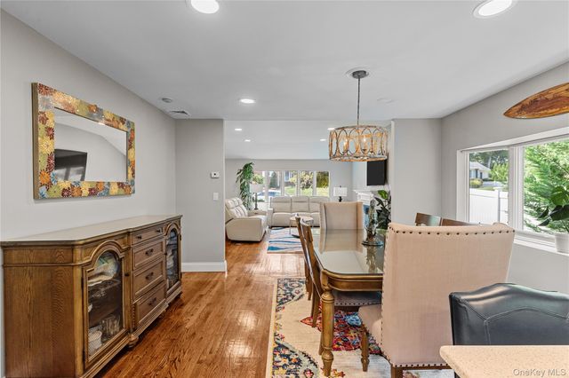 71 Roosevelt Drive, East Norwich, NY 11732