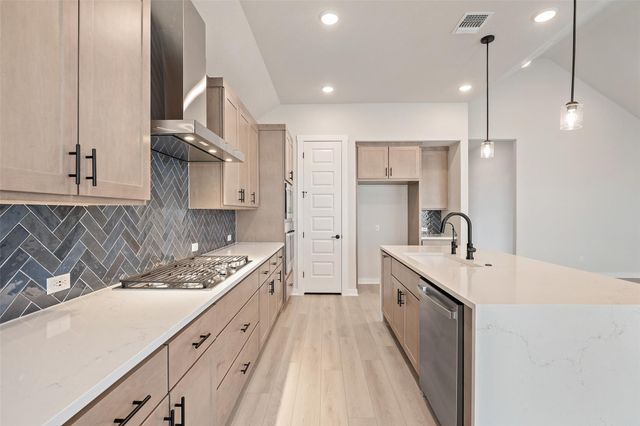 129 Old Woods Road, Liberty Hill, TX 78642