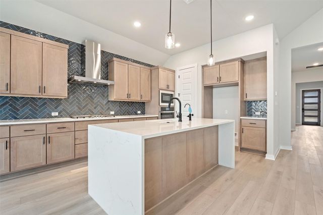 129 Old Woods Road, Liberty Hill, TX 78642
