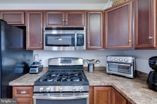 287 SUNRISE DR, Henryville, PA 18332