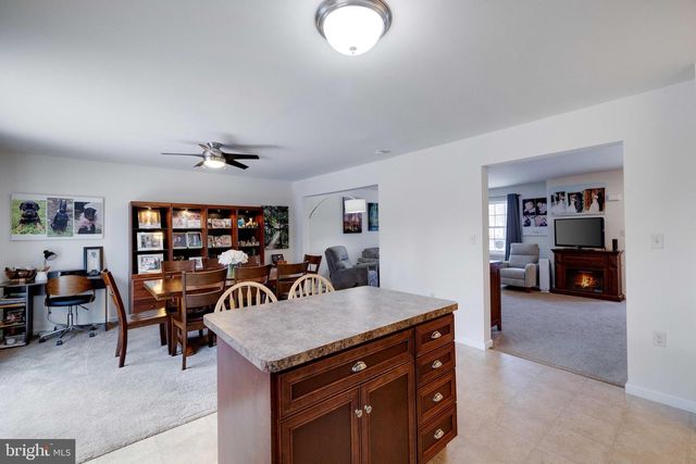 287 SUNRISE DR, Henryville, PA 18332