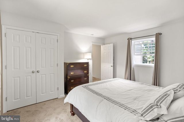 287 SUNRISE DR, Henryville, PA 18332