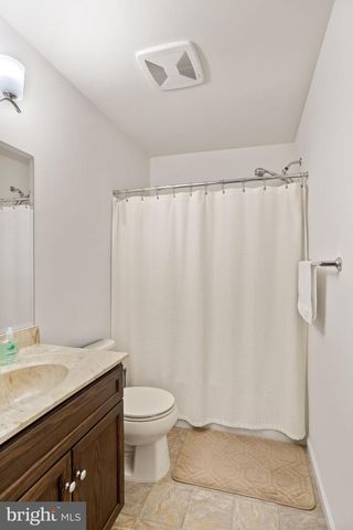 287 SUNRISE DR, Henryville, PA 18332