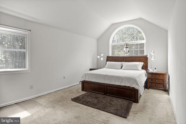 287 SUNRISE DR, Henryville, PA 18332