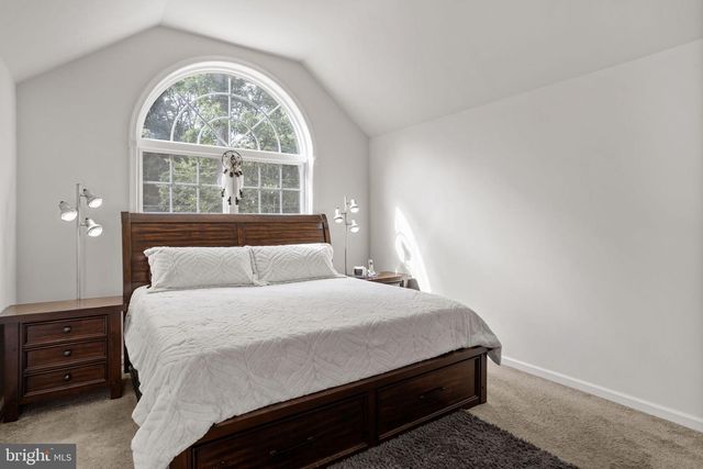 287 SUNRISE DR, Henryville, PA 18332