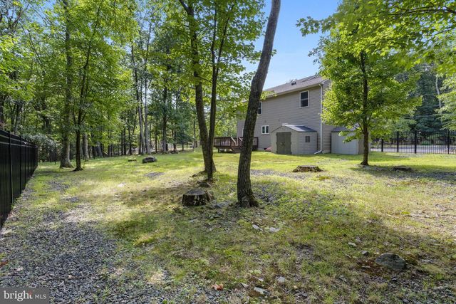 287 SUNRISE DR, Henryville, PA 18332