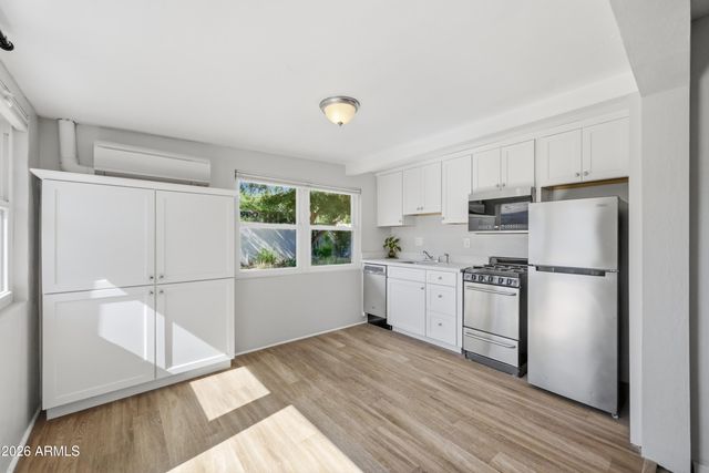 8001 N 5TH Avenue, Phoenix, AZ 85021