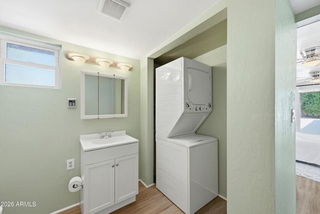 8001 N 5TH Avenue, Phoenix, AZ 85021