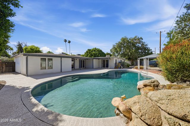 8001 N 5TH Avenue, Phoenix, AZ 85021