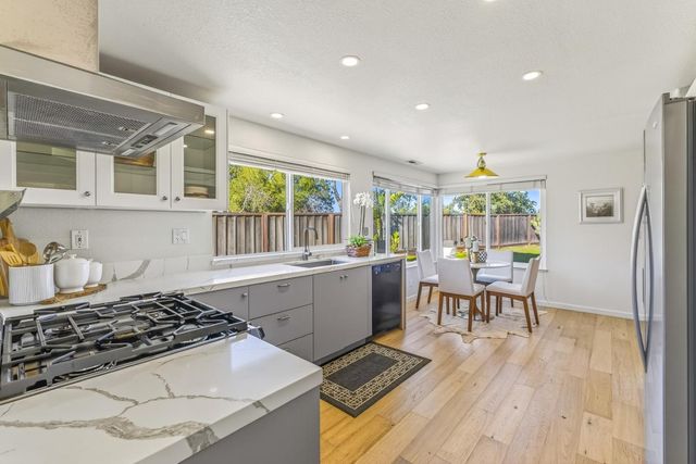 3245 Estrella Del Mar Way, Marina, CA 93933