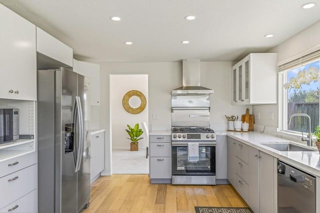 3245 Estrella Del Mar Way, Marina, CA 93933